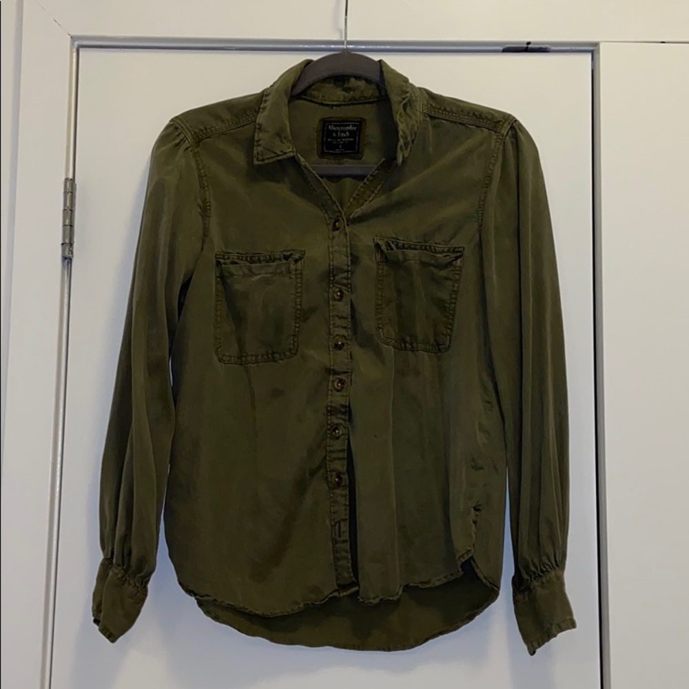 A&F button up top